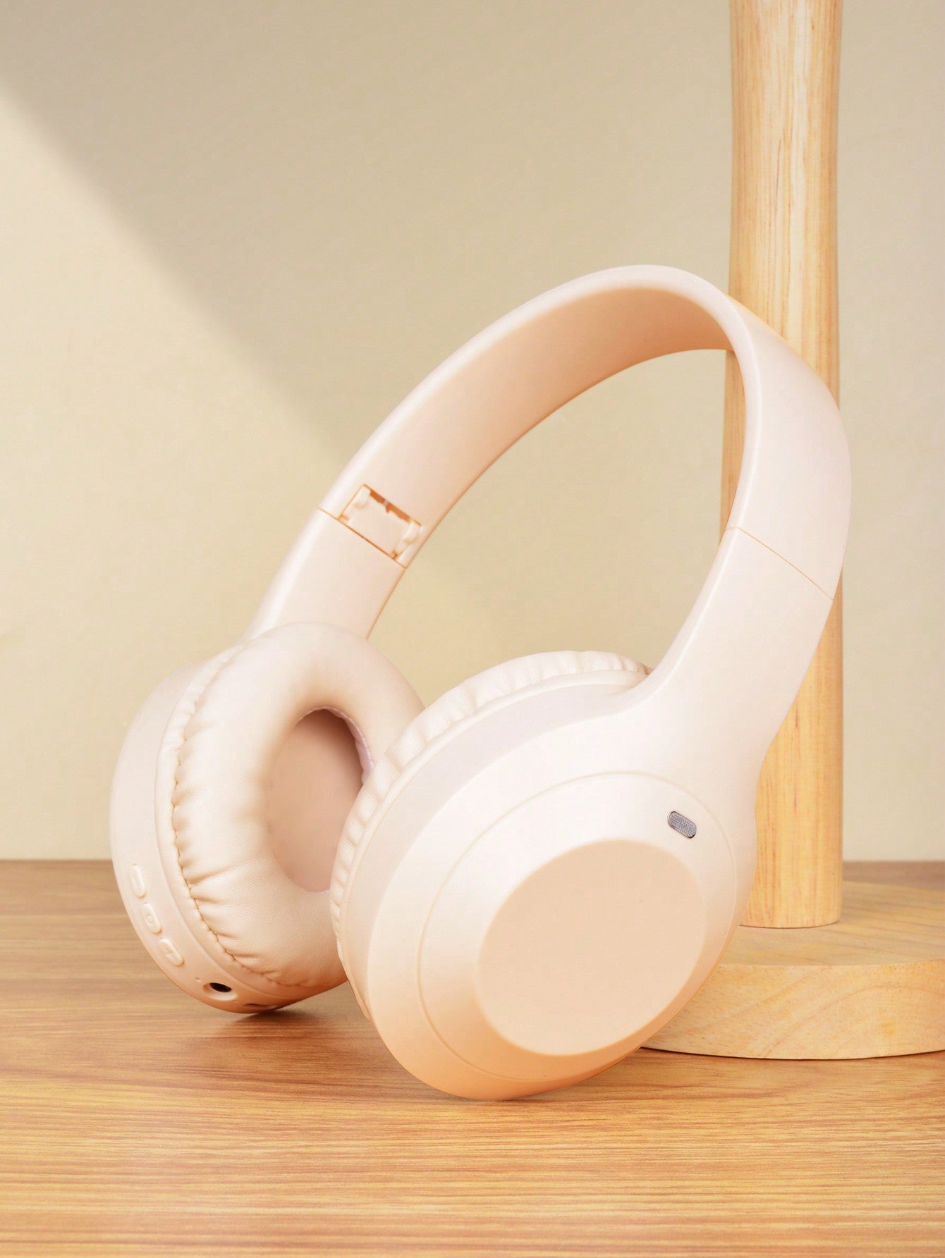 Wireless Headset With Full Coverage, Over-ear Design